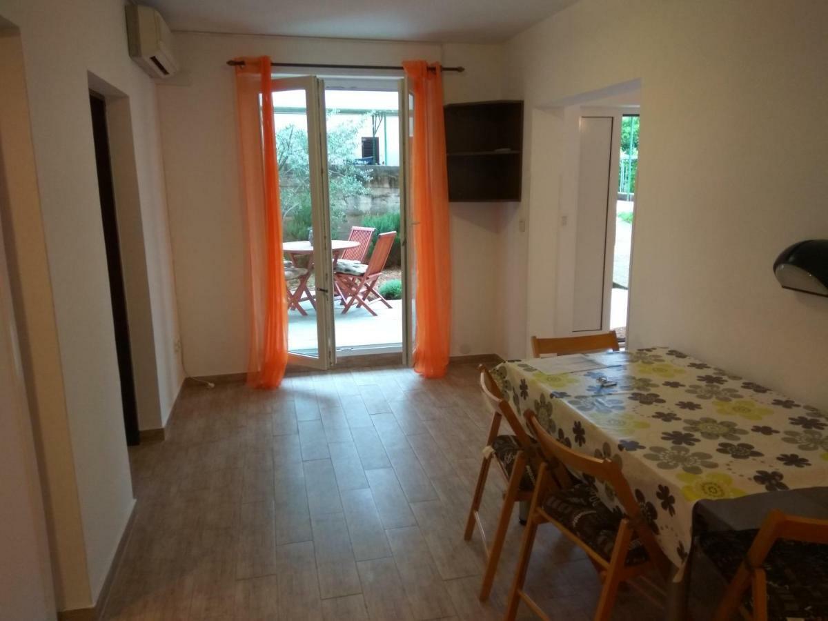 Apartmani Ivana Punat Esterno foto